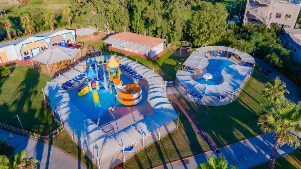 Euphoria Palm Beach Resort